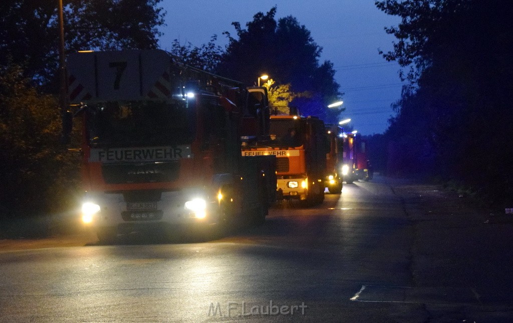 Feuer 2 AVG Koeln Rath Heumar Wikingerstr P015.JPG - Miklos Laubert